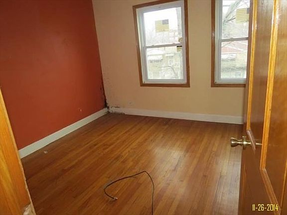 4th image of 1125 E 82nd Pl
