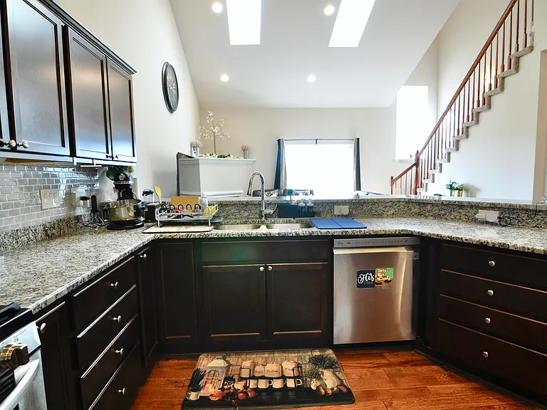 4481 Bridgeview Ln — Photo 13