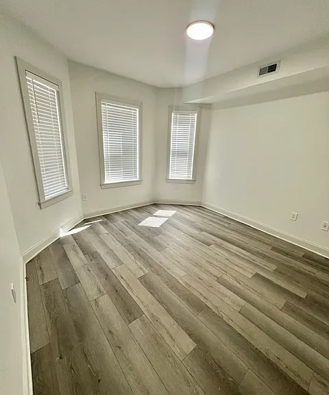 18 Dunreath St #3 — Photo 13