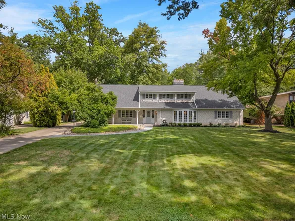 3585 Eldorado Dr, Rocky River, OH 44116