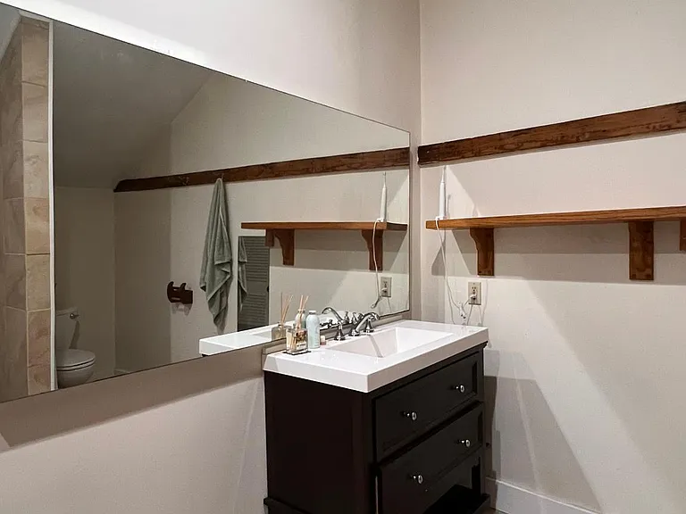 146 Broadway St #1 — Photo 9