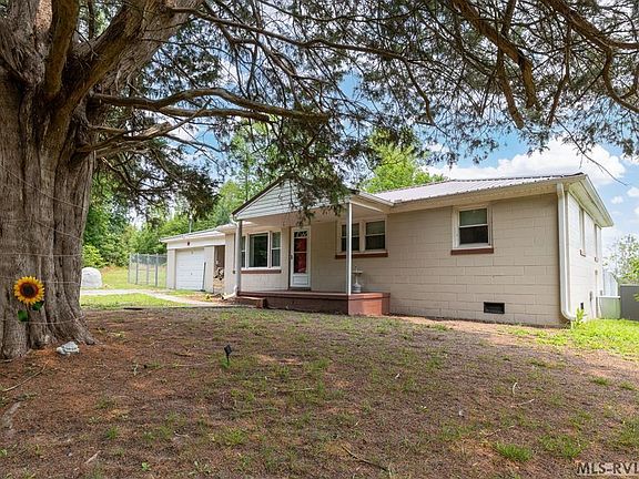 2nd image of 2738 Greentown Dr