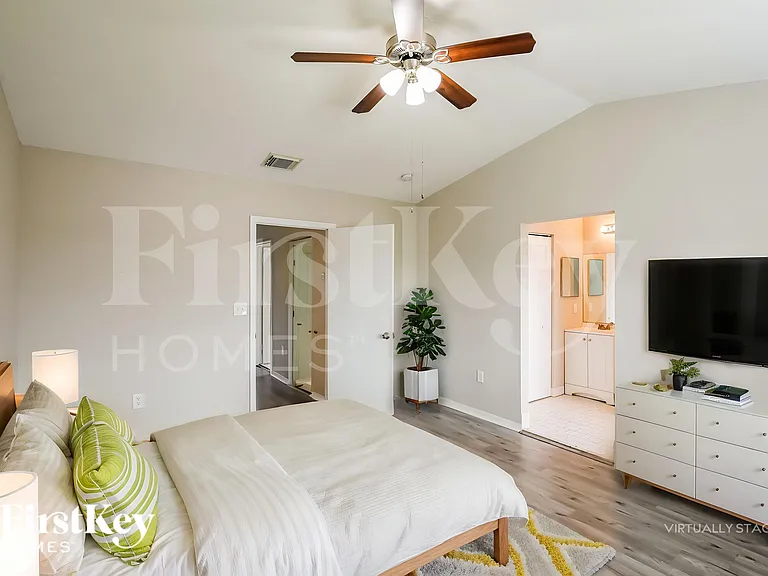 18050 SW 142nd Ct — Photo 10