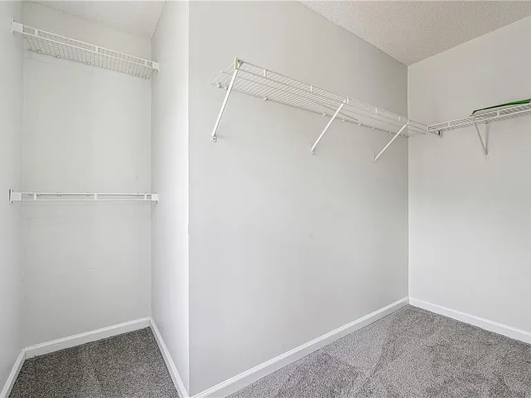 2205 Dresden Grn NW — Photo 18