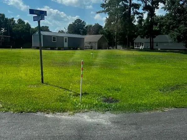 2407 Hartford Avenue, New Bern, NC 28562
