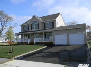 1 Dr Reed Blvd, Amityville, NY 11701