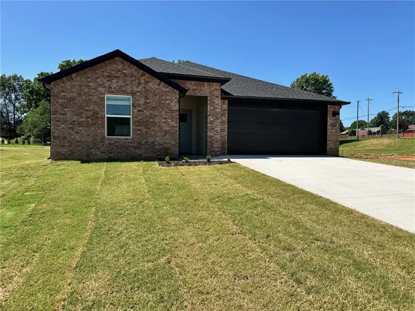 1675 Ridgeview Dr, Springdale, AR 72764