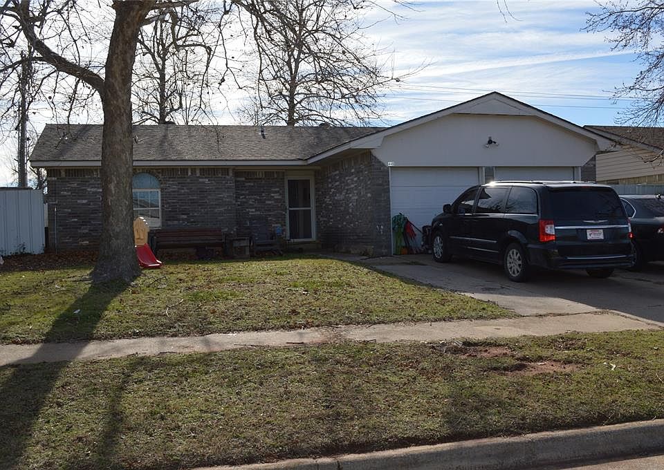 1st image of 448 W Linden Dr