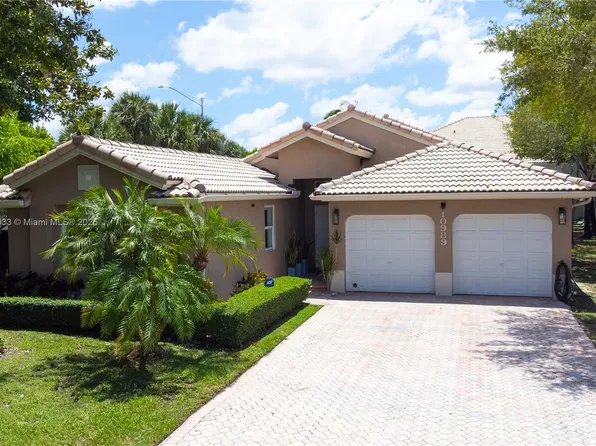 10989 NW 73rd Ter, Doral, FL 33178