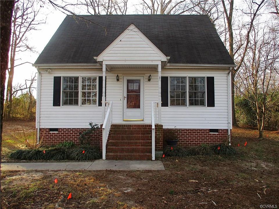1st image of 302 Pleasant Dr