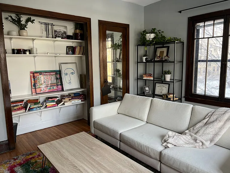 LorWest Flats — Photo 6