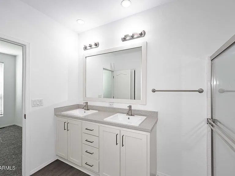 13004 N 19th Pl — Photo 19