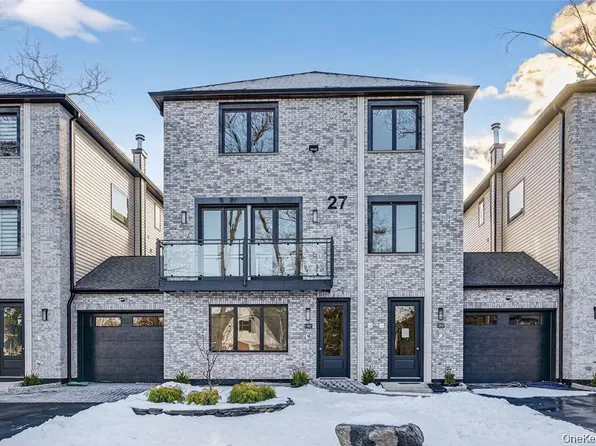 27 Ellish Parkway #203, Spring Valley, NY 10977