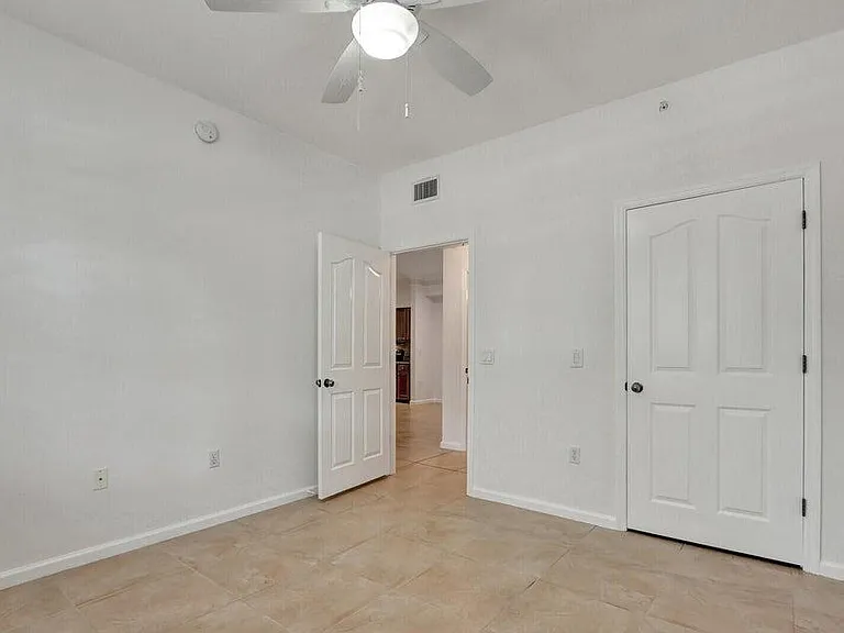 7101 Myrtlewood Cir W — Photo 14