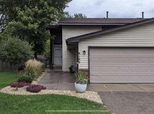 9100 Hemlock Ln N, Maple Grove, MN 55369