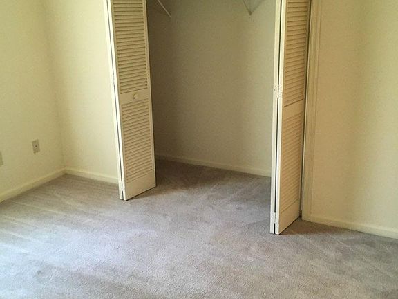 4th image of 837 Crossing Ct APT 103
