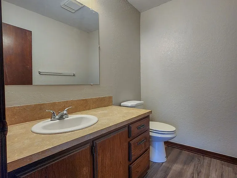 4104 N Market Ave — Photo 21