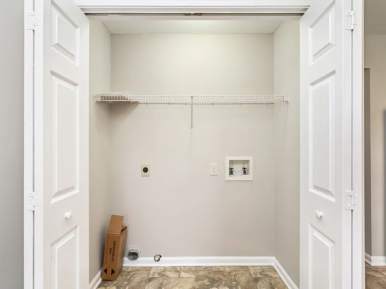 (Achjcp) Brownstone Way Apts (20 Units) - 8 — Photo 11