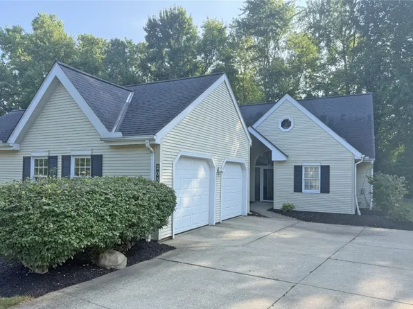 205 Stratford Rd #205, Hudson, OH 44236