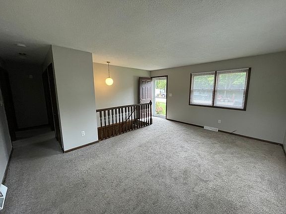 4th image of 3572 Kenowa Ave SW #3572