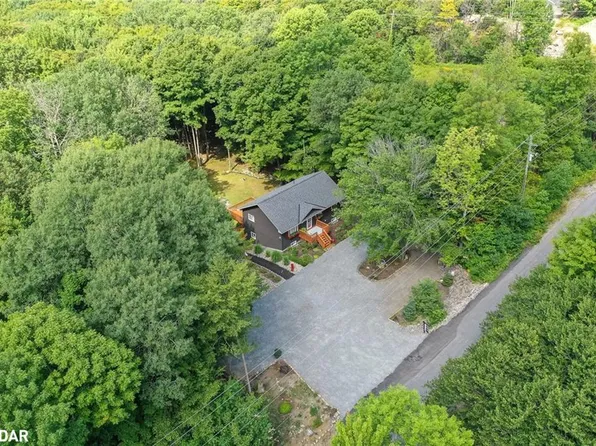 121 Yonge St S, Huntsville, ON P1H 1T8