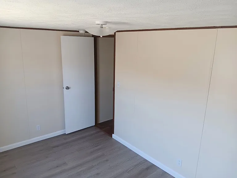 570 Banjo Way — Photo 5