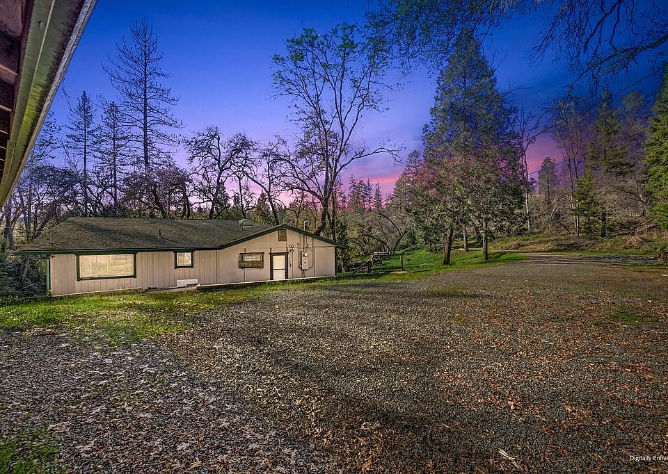 1st image of 805 Country Rd