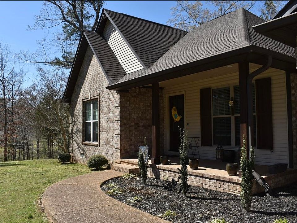154 Franklin St, Selmer, TN 38375 Zillow