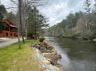 730 Riverside Ln, Blue Ridge, GA 30513
