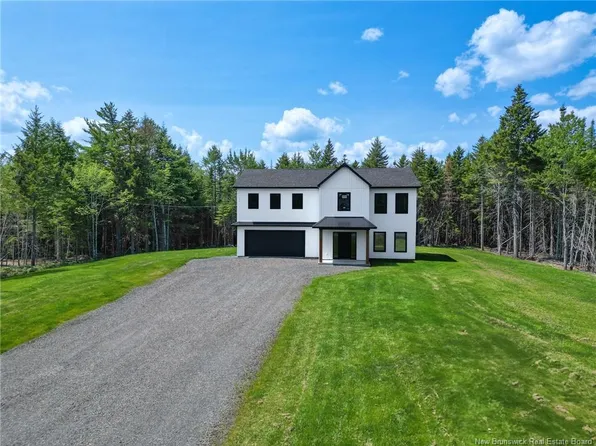 61 Sandlewood Ln, Douglas, NB E3G 0E7