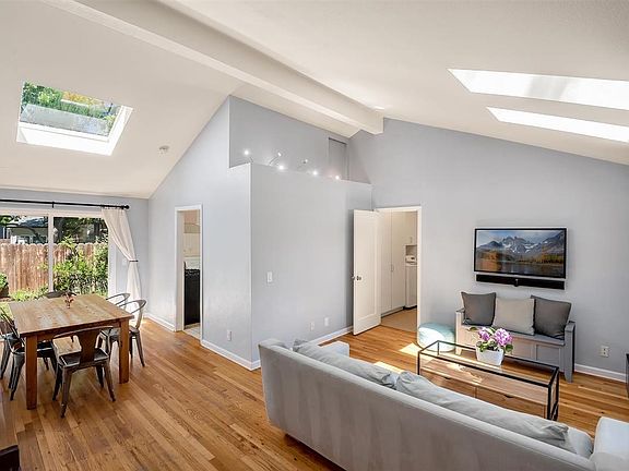 5th image of 1020 Sherman Ave