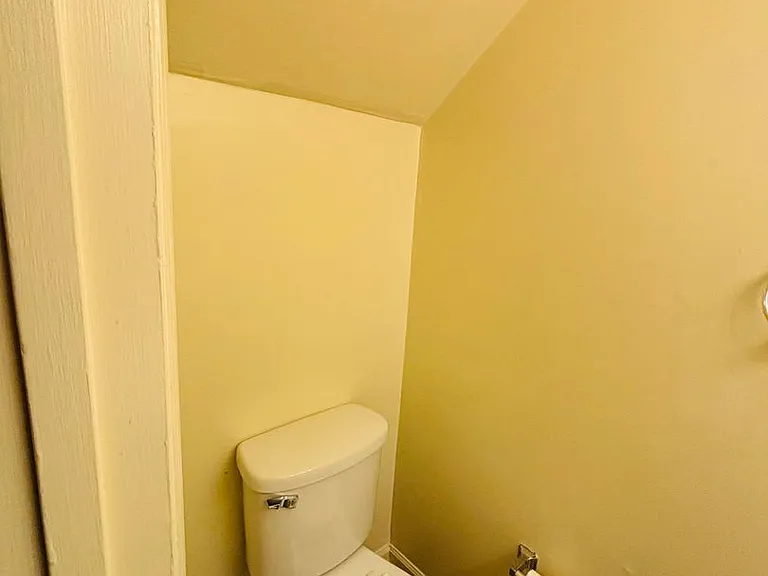208 Pheasant Run Dr — Photo 3