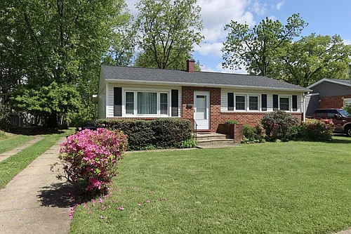 109 Deep Dale Dr Photo 1
