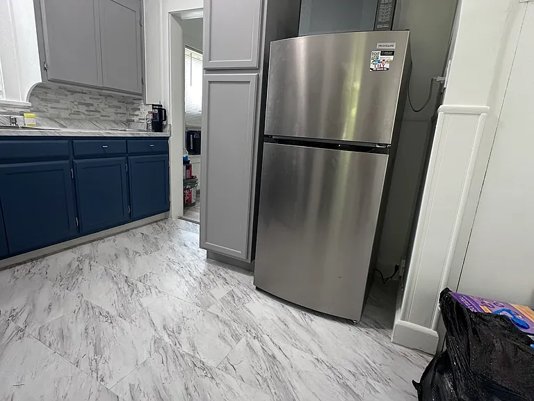 904 S Cherry St — Photo 3