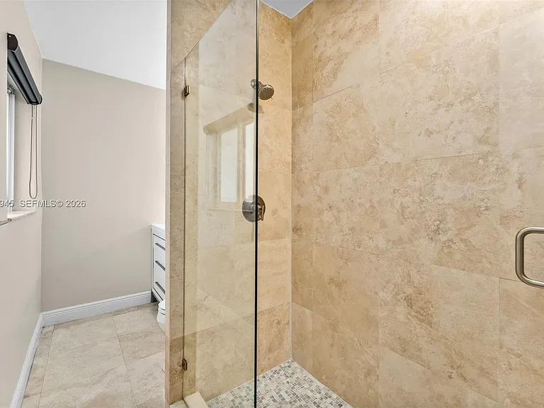 611 Santurce Ave — Photo 25