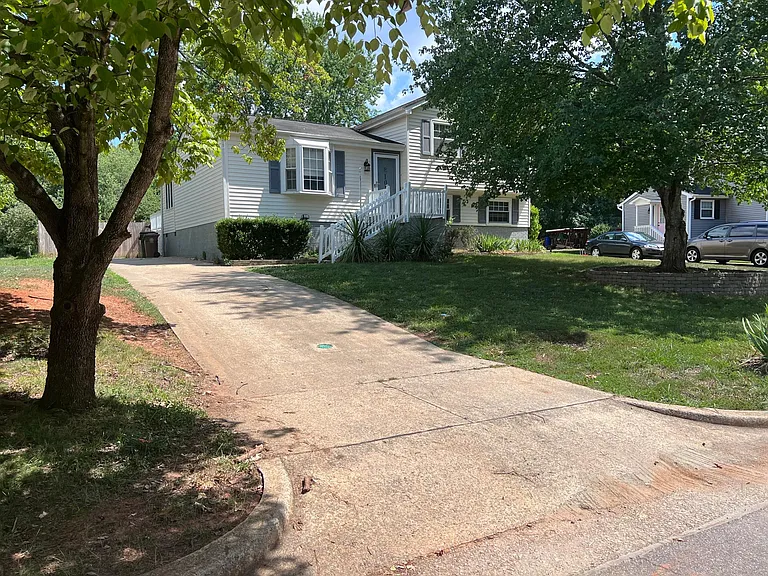 103 S Corncrib Ct — Photo 1