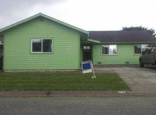 1010 Meadow Ln, Fortuna, CA 95540