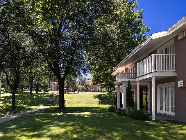 Enjoy peaceful, tree-lined surroundings at University Oaks Apartments near Kent State University.