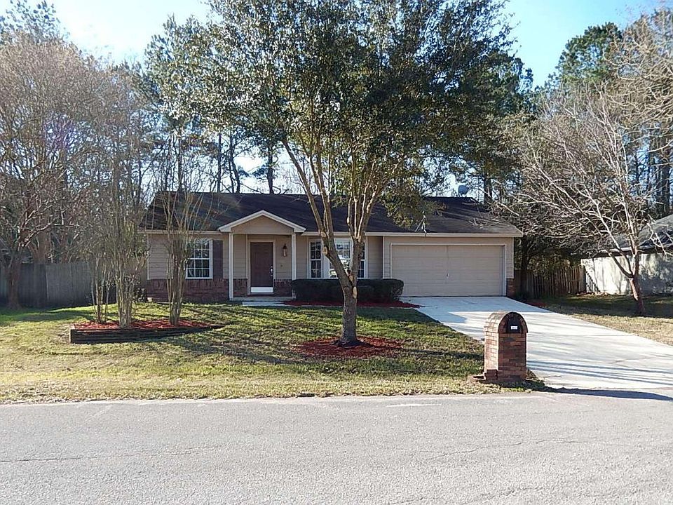 1st image of 3017 Twin Oak Dr S