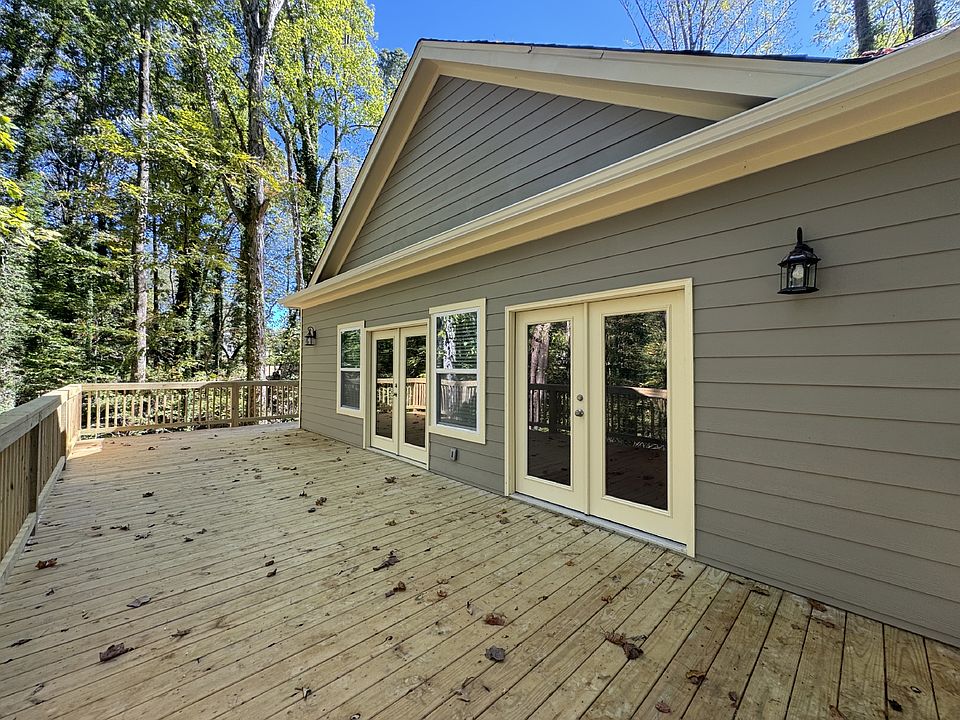 1st image of 2644 Ladd Dr