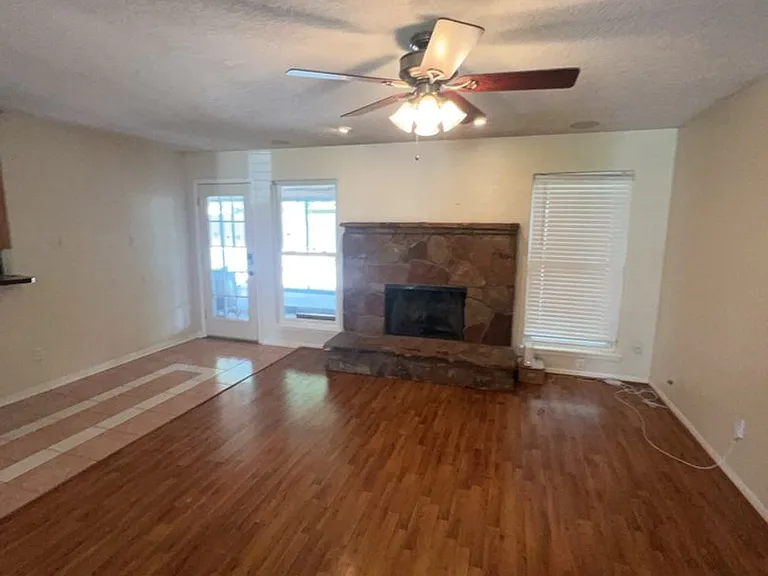 18507 Sweetmeadow Dr — Photo 12