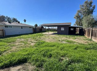7900 Whirlaway Street, Bakersfield, CA 93307