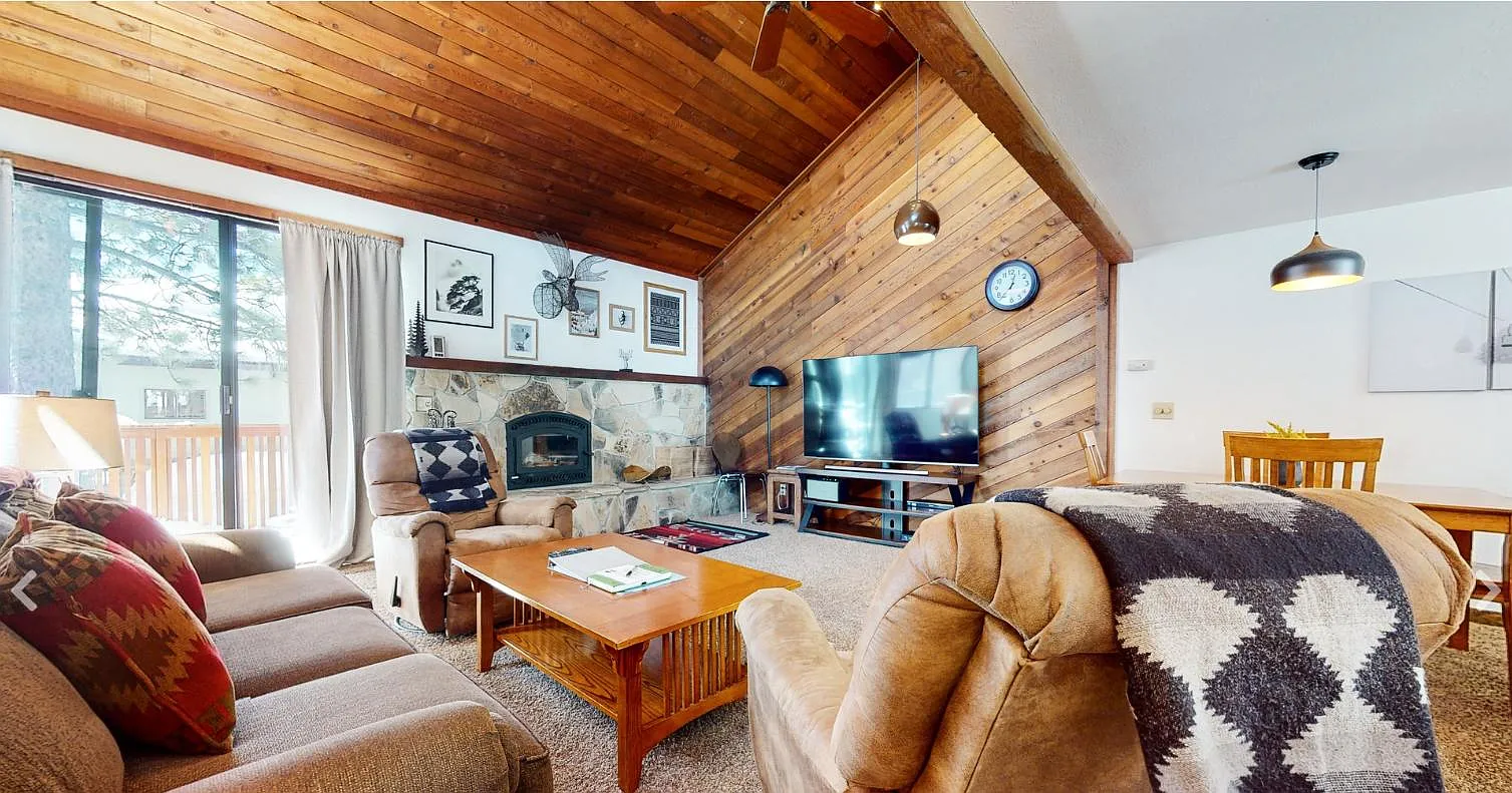 2 bed, $5,200 — Photo 1