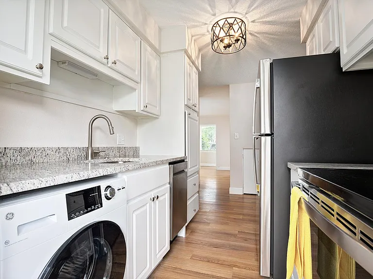 200 S Lucerne Cir E #15 — Photo 7