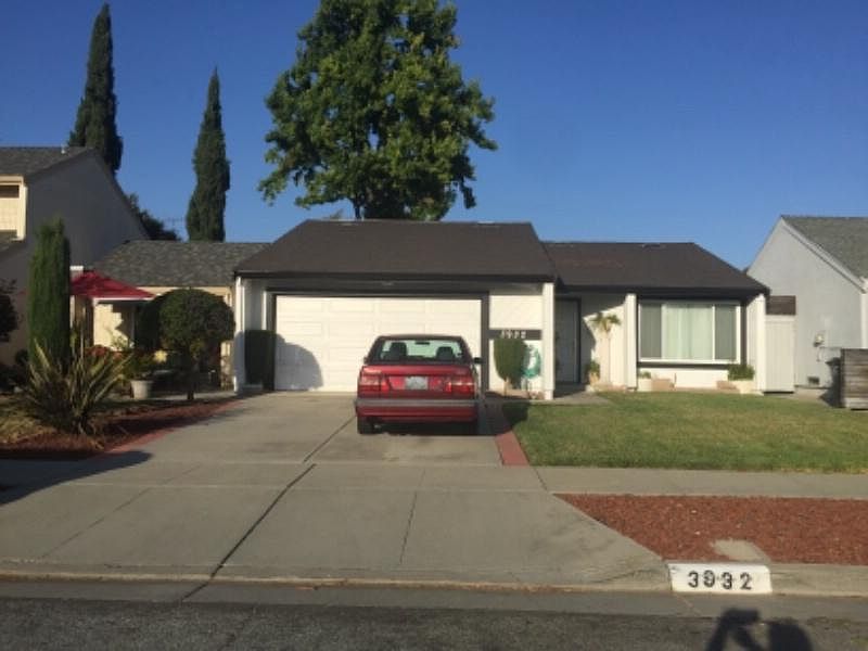 1st image of 3932 Tiverton Dr
