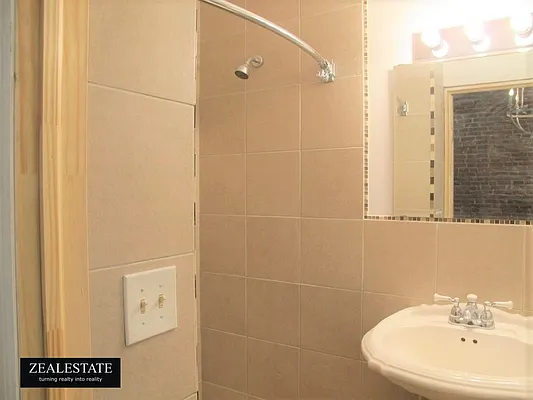 Rented by ZealEstate Group Inc | media 34