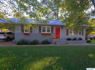 118 E Pine St, Falkville, AL 35622