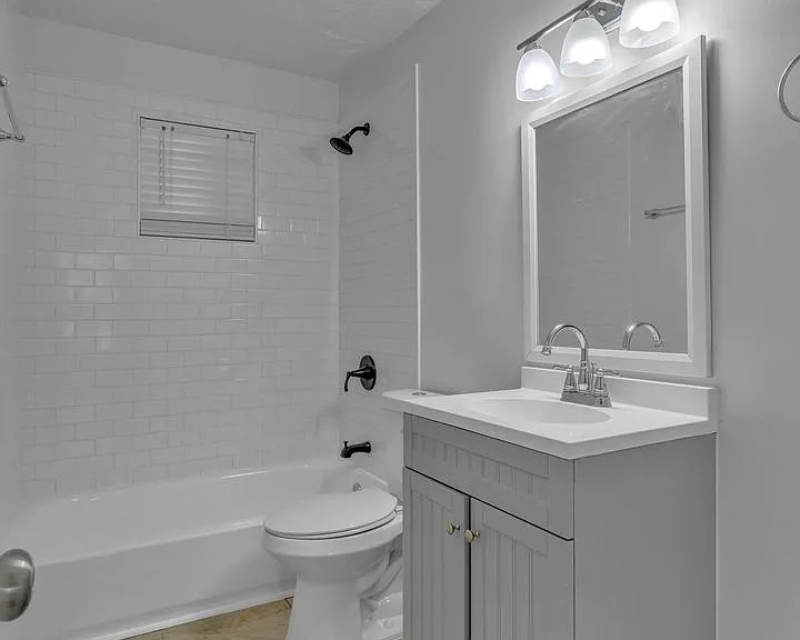 2714 Jefferson St — Photo 20