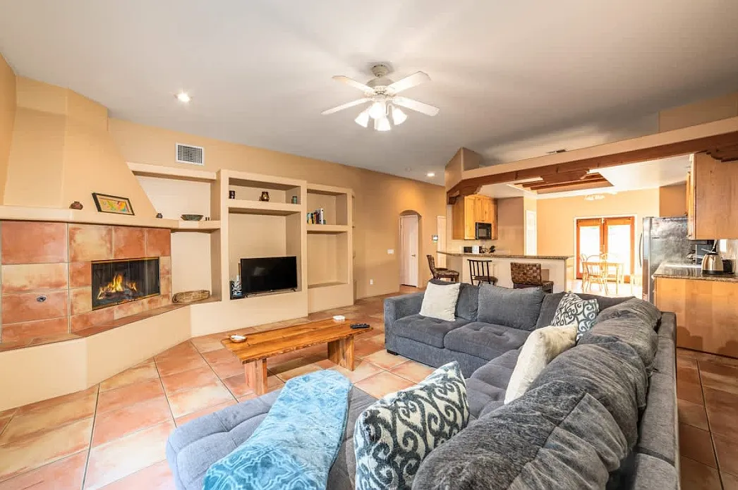 3 bed, 1811 sqft, $3,500 — Photo 4