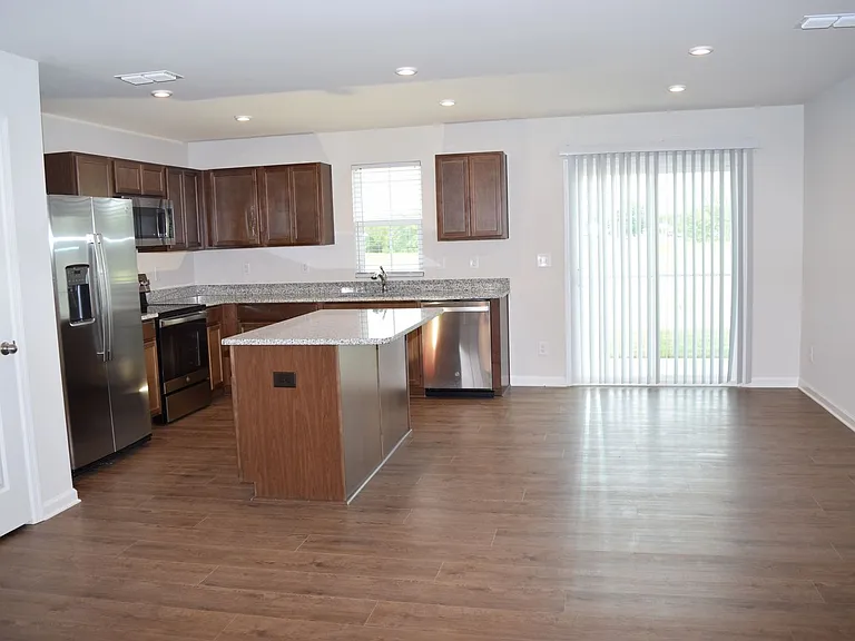 1530 39th Avenue Loop NE #5 — Photo 35